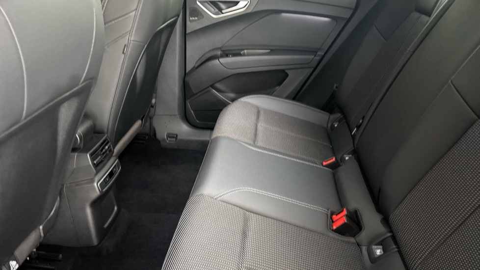 AUDI Q4 Image 14