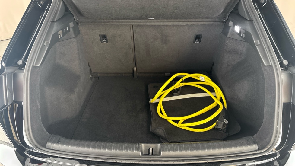 AUDI Q4 Image 15
