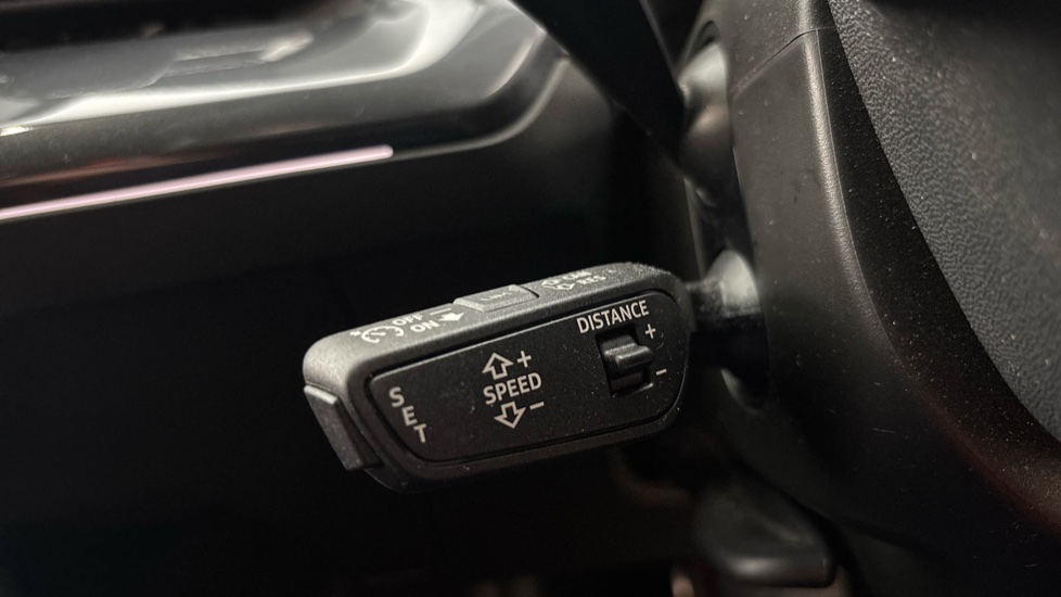 AUDI Q4 cruise control