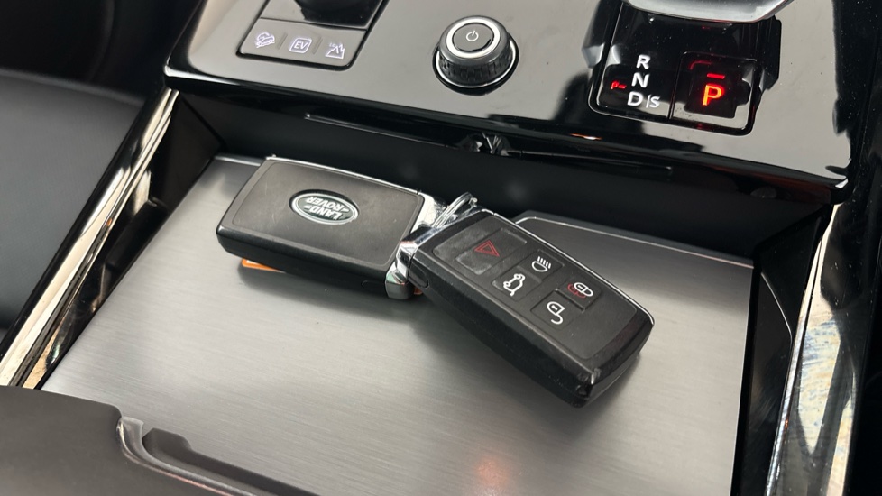 LAND ROVER RANGE ROVER SPORT 2 keys available