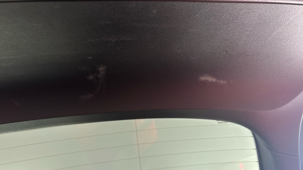 VOLVO C40 scuffs