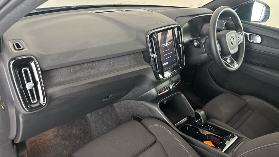 VOLVO C40 Image 10