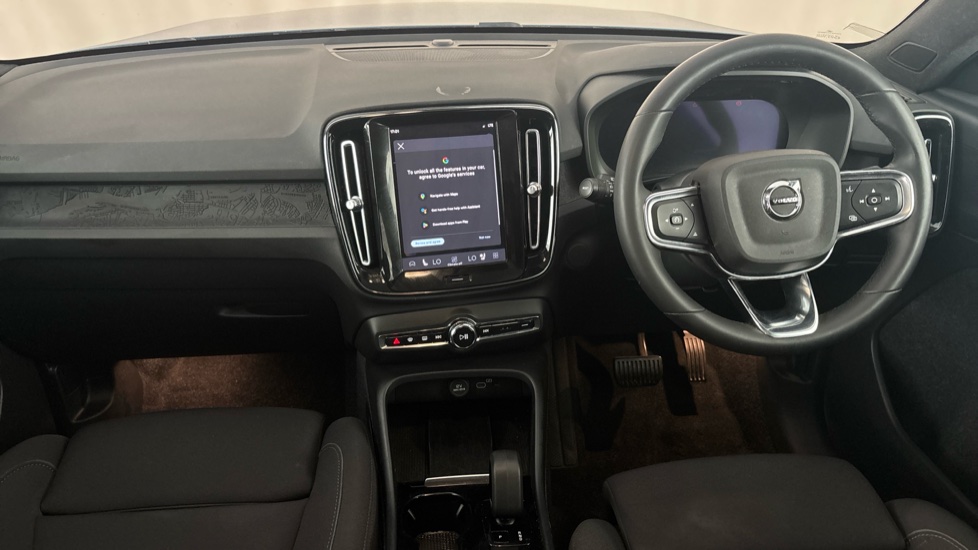VOLVO C40 Image 11