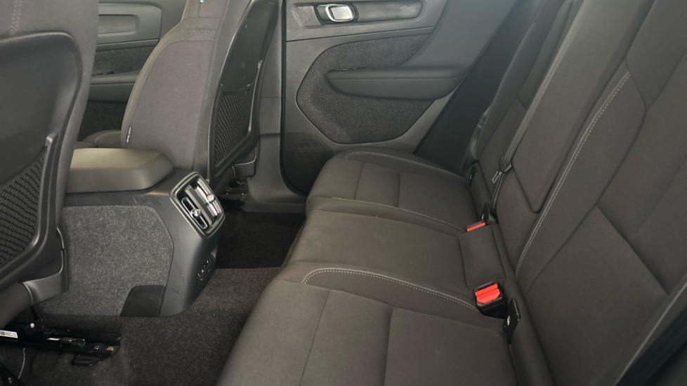 VOLVO C40 Image 14