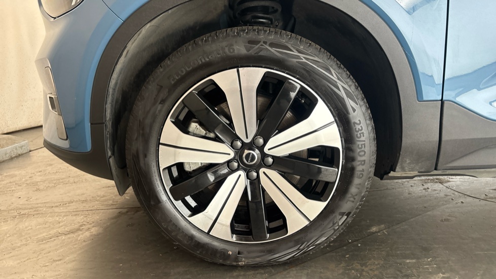 VOLVO C40 Image 17