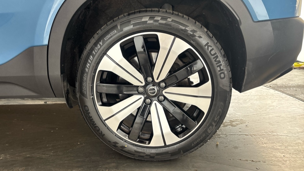 VOLVO C40 Image 18
