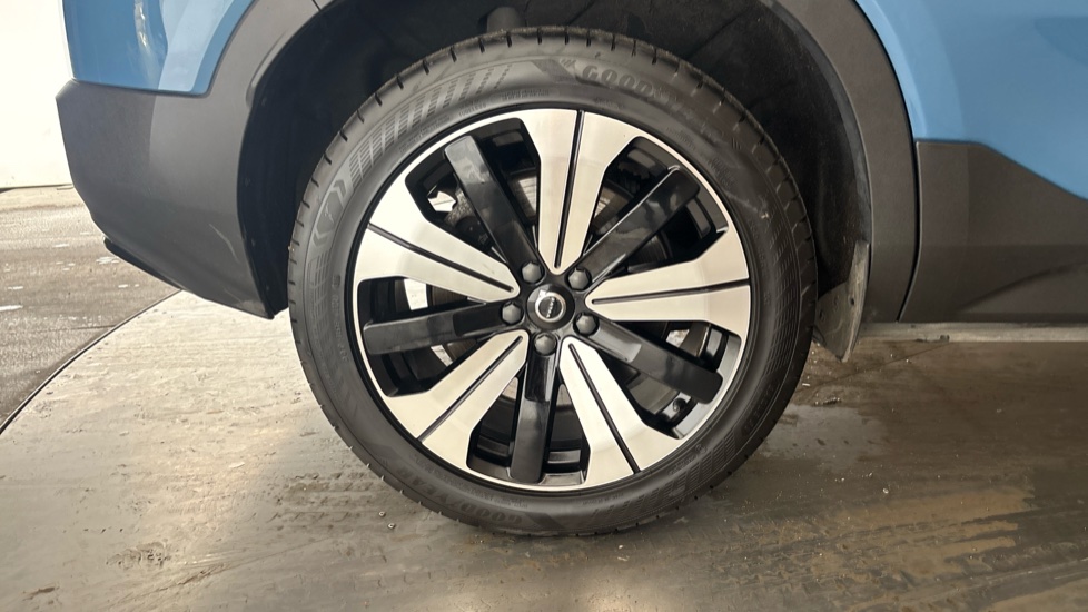 VOLVO C40 Image 19
