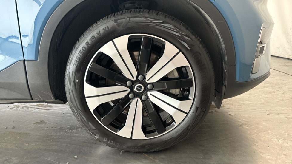 VOLVO C40 Image 20