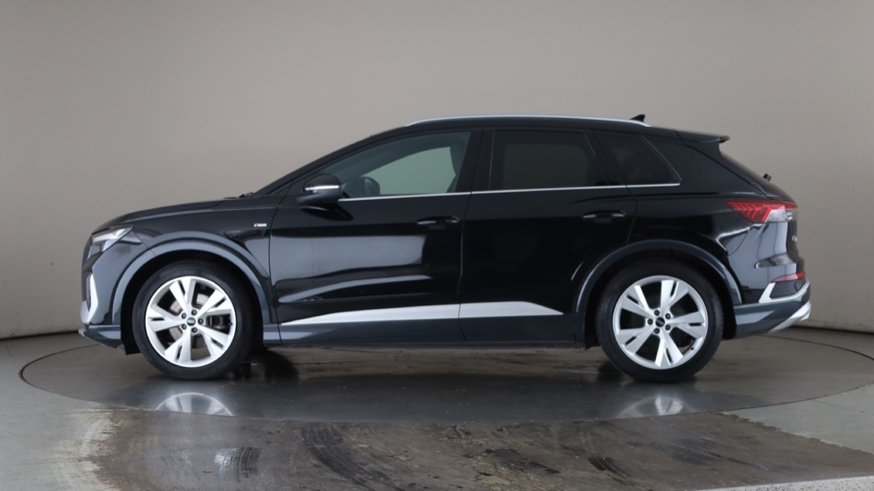 AUDI Q4 Image 2