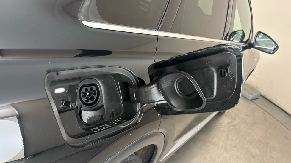 AUDI Q4 Image 21