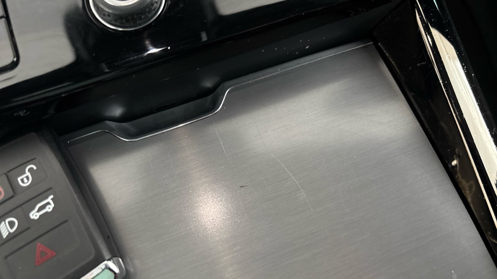 LAND ROVER RANGE ROVER SPORT Scratches