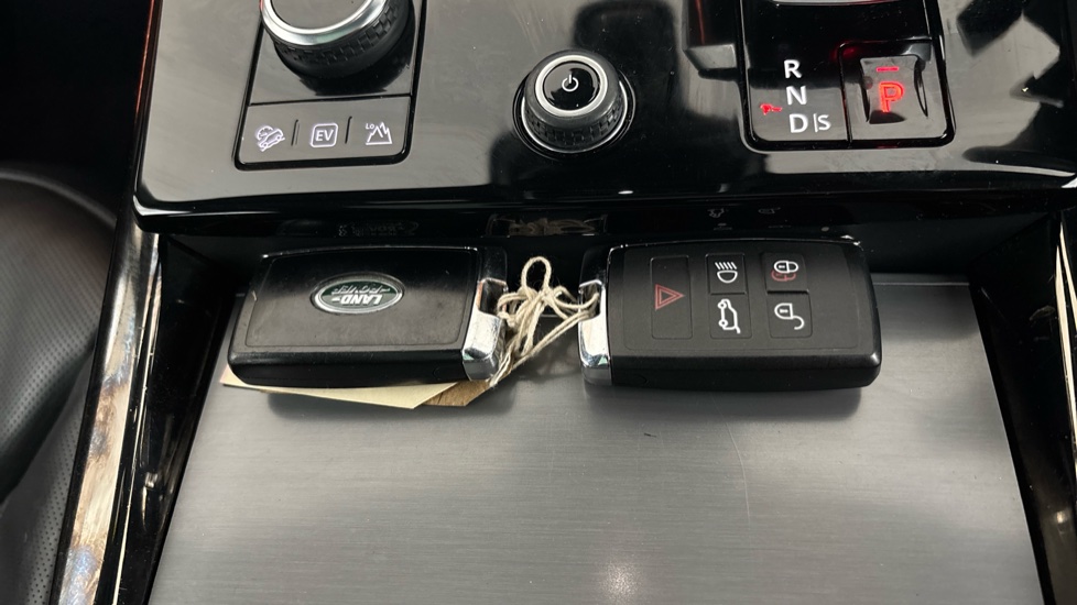 LAND ROVER RANGE ROVER SPORT 2 keys available