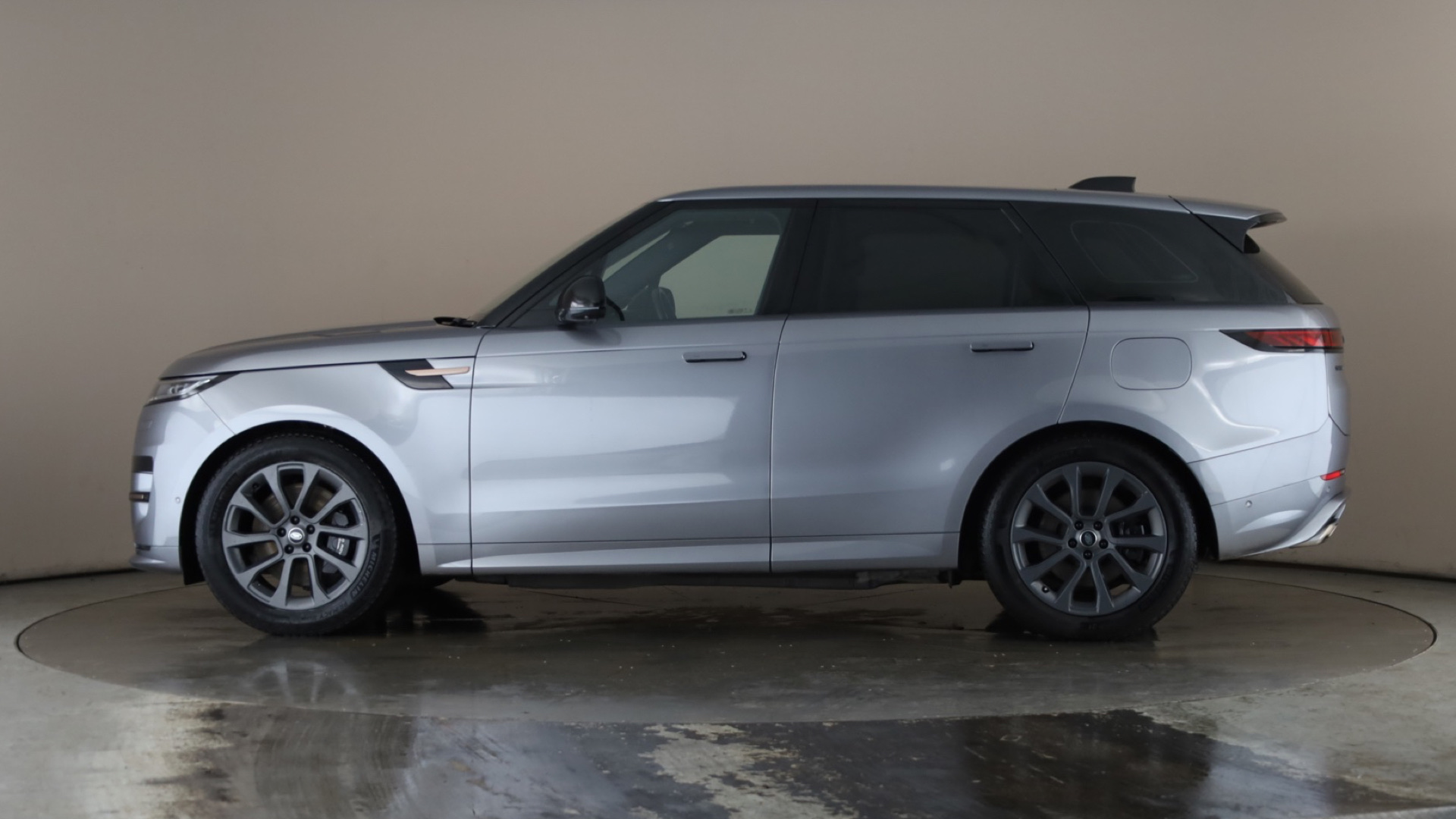 3.0 P440e Dynamic SE 5dr Auto [2023]