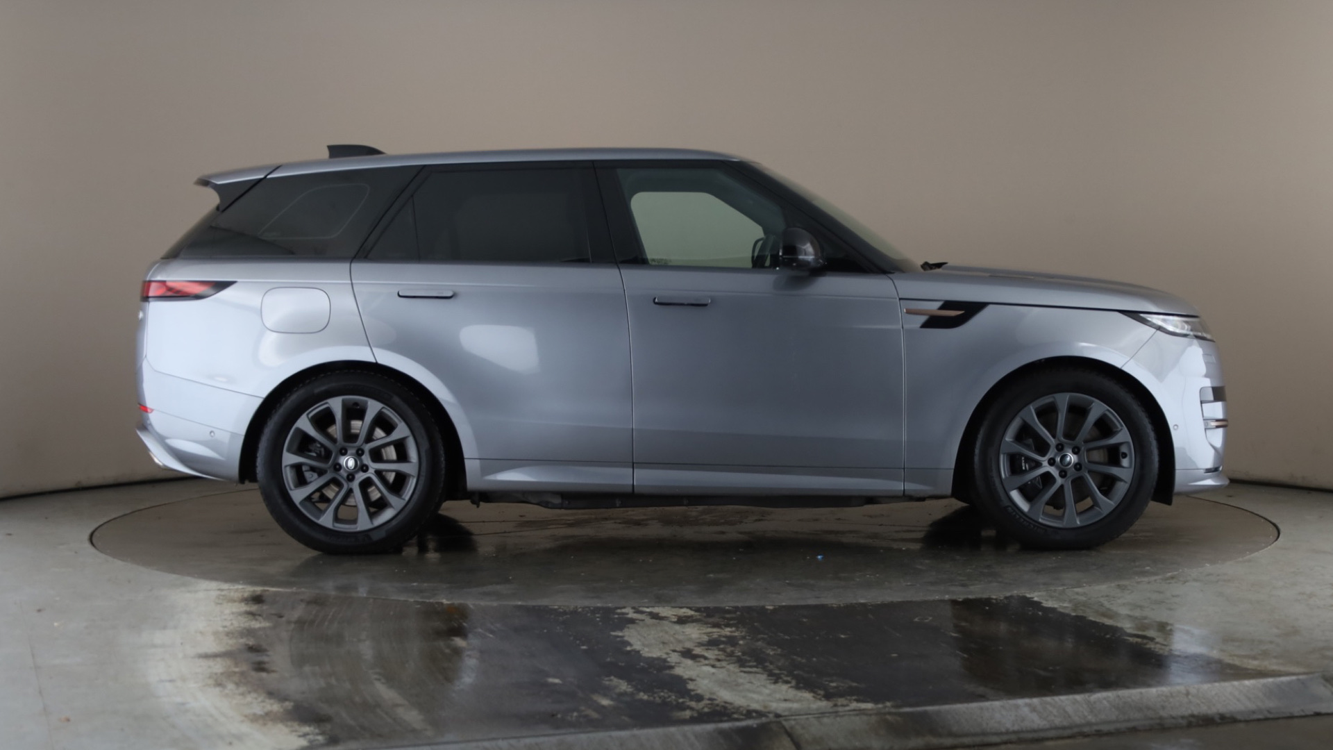 4020732 3.0 P440e Dynamic SE 5dr Auto