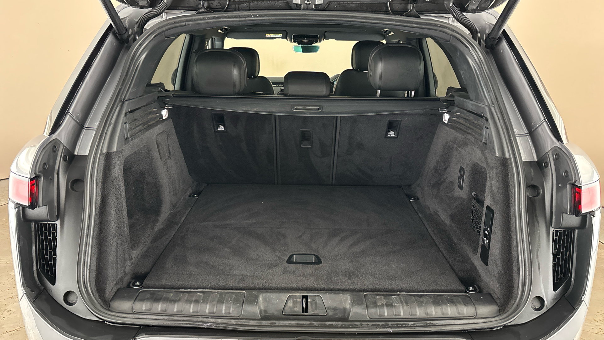 4020732 3.0 P440e Dynamic SE 5dr Auto