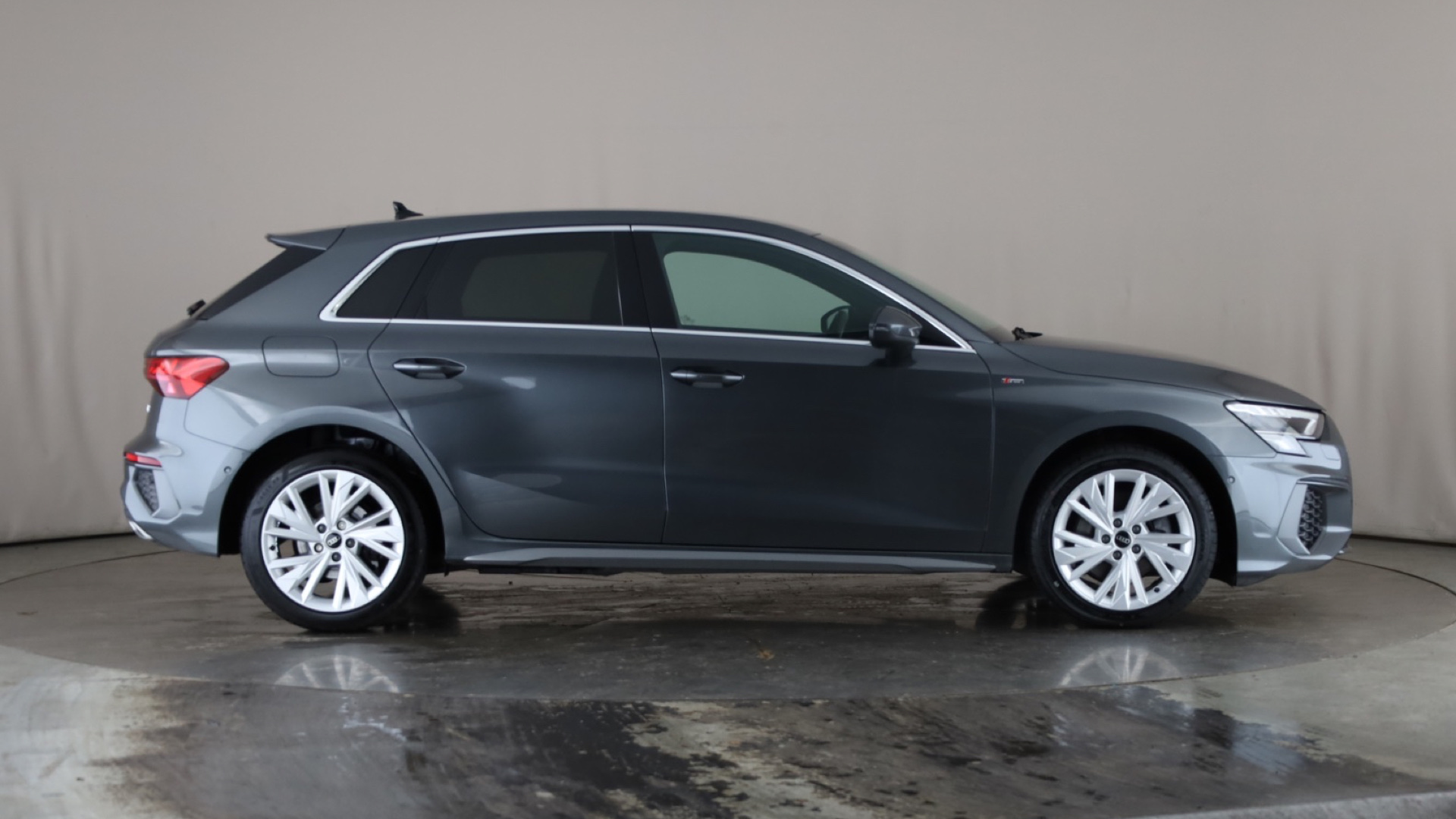 4020782 40 TFSI e S Line 5dr S Tronic[C+S] [17 inch Alloy]