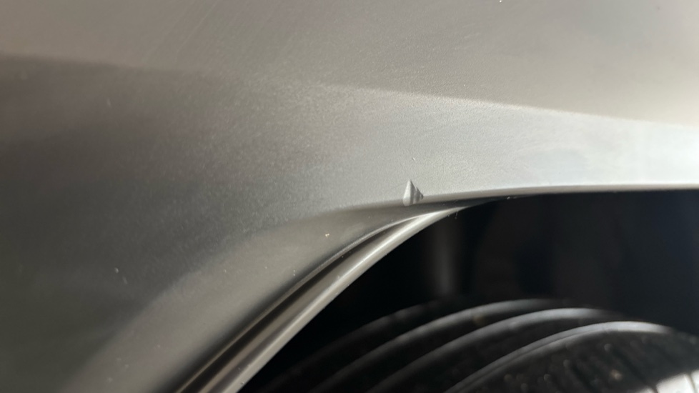 LEXUS UX scuff