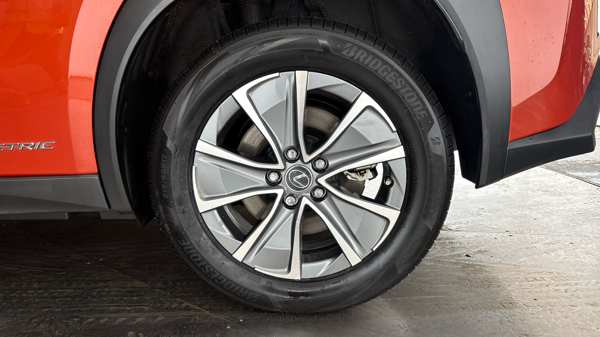 LEXUS UX UX ELECTRIC HATCHBACK 300e 150kW 54.3 kWh 5dr E-CVT [Premium Plus Pack]