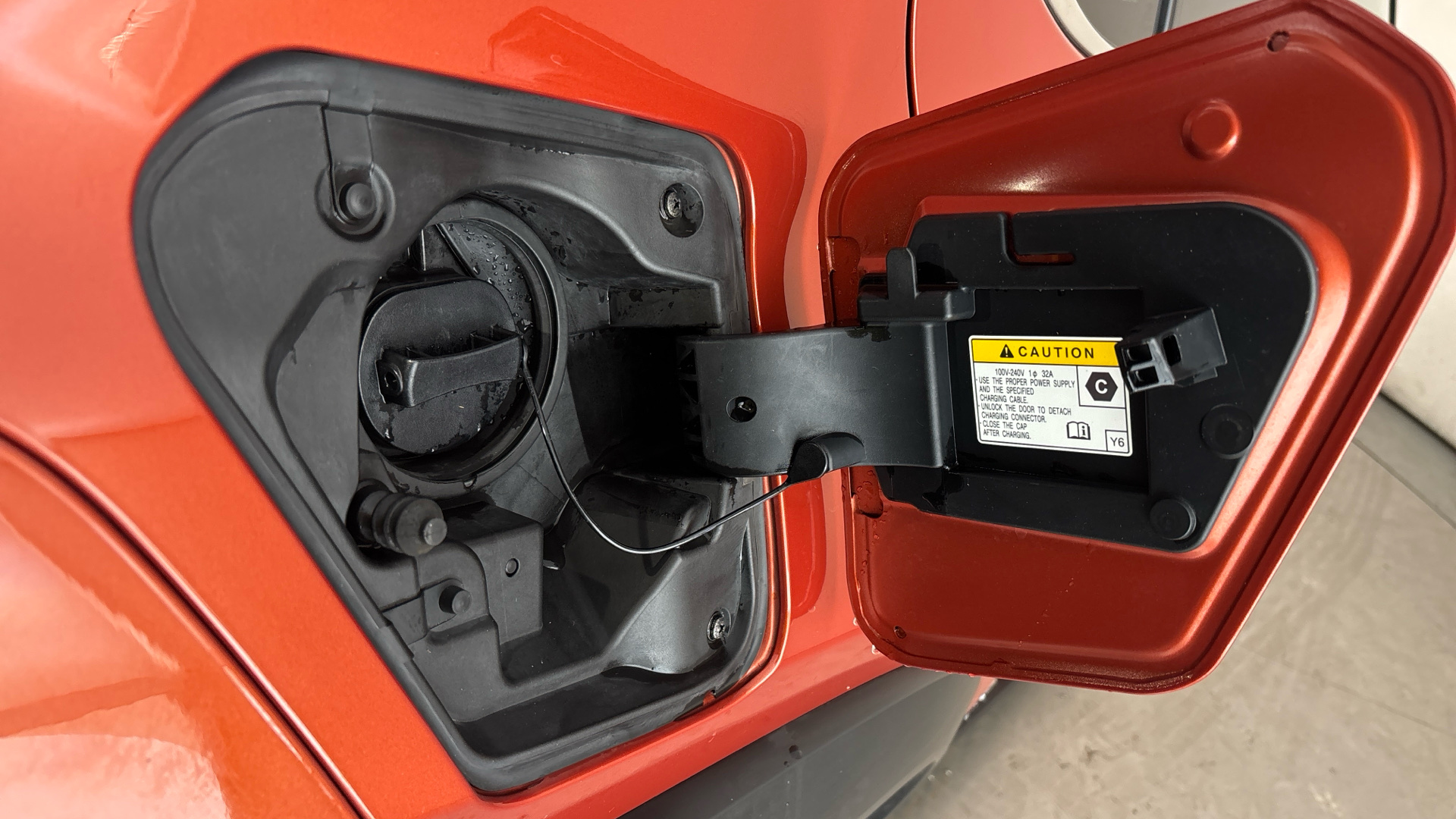 LEXUS UX UX ELECTRIC HATCHBACK 300e 150kW 54.3 kWh 5dr E-CVT [Premium Plus Pack]