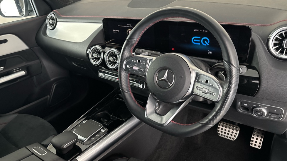 MERCEDES EQA Image 9