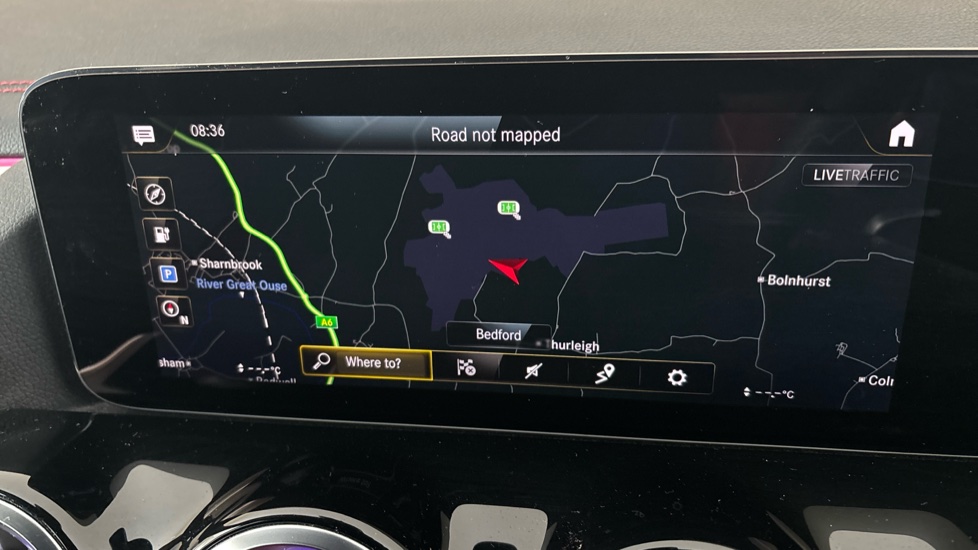 MERCEDES EQA Image 12