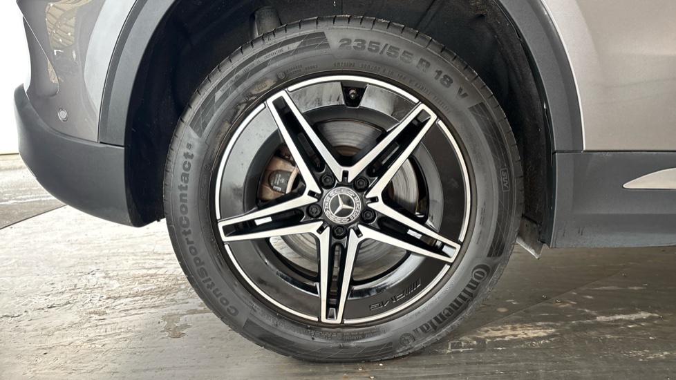 MERCEDES EQA Image 19