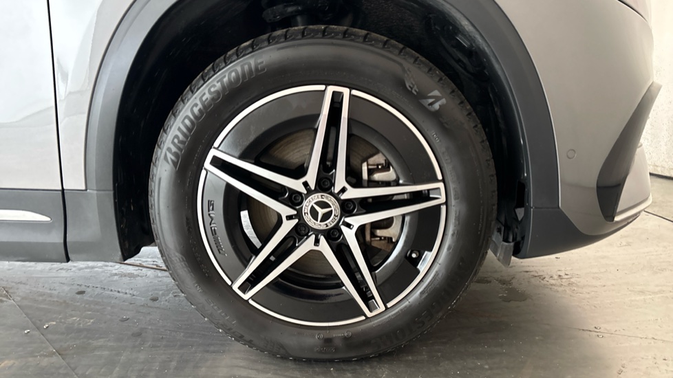 MERCEDES EQA Image 20