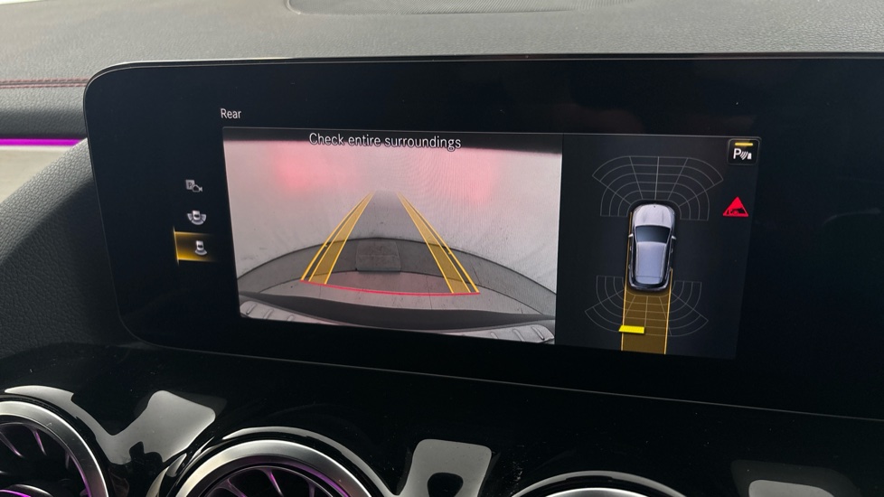 MERCEDES EQA reverse camera