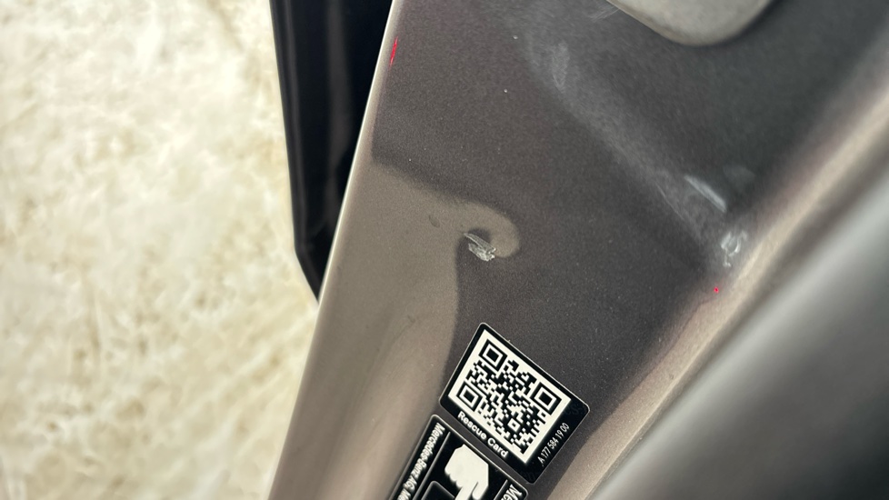 MERCEDES A CLASS Dent and scratches