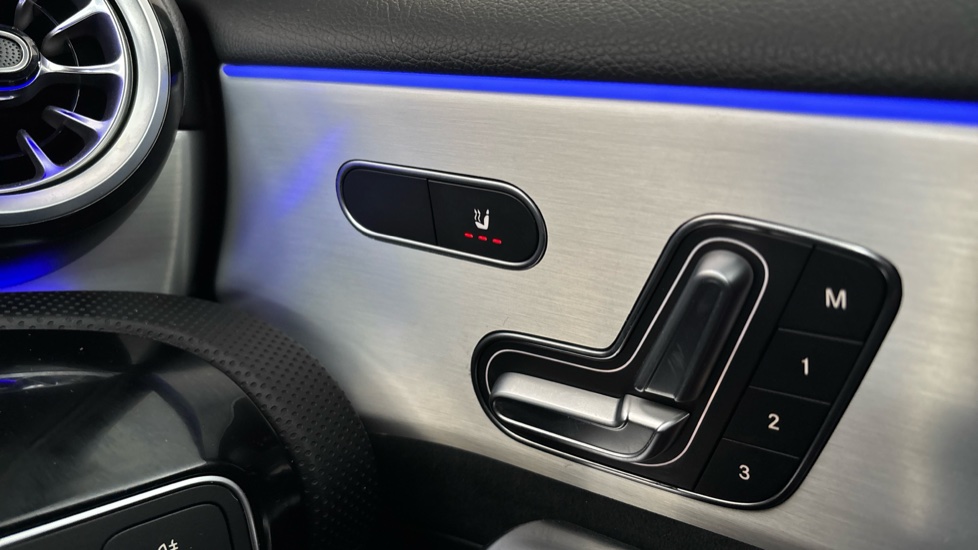 MERCEDES A CLASS Heated seats