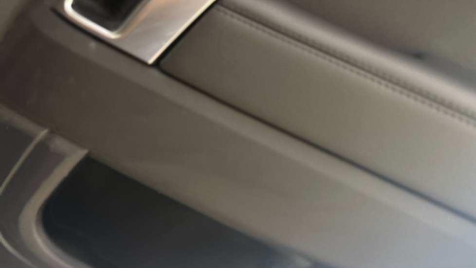 LAND ROVER RANGE ROVER SPORT scratches