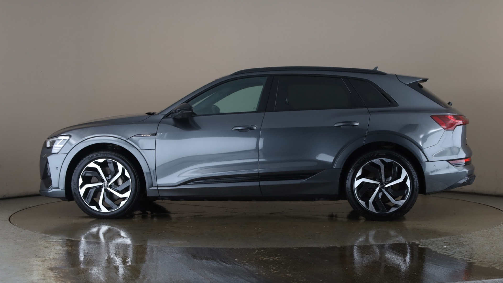 230kW 50 Quattro 71kWh Black Ed 5dr Auto [C+S] [2023]