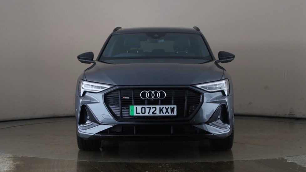 AUDI E-TRON Image 8