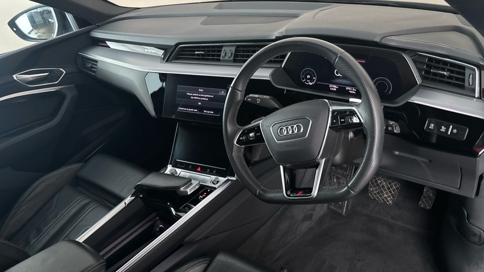 AUDI E-TRON Image 9