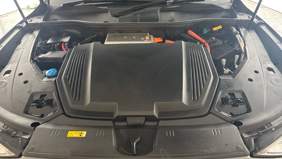 AUDI E-TRON Image 16