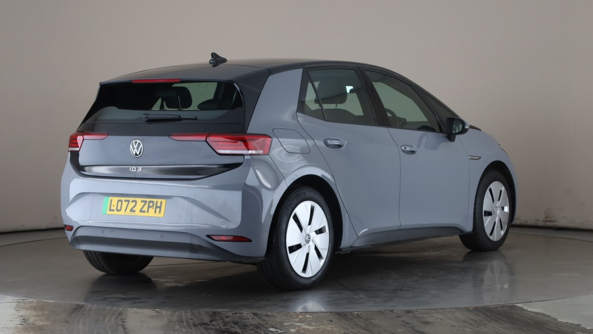 4027715 107KW Life Pro 58kWh 5dr Auto