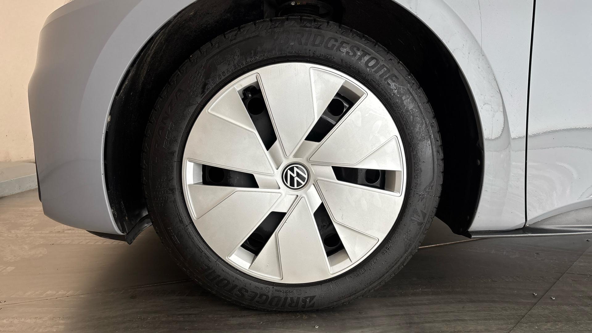 4027715 107KW Life Pro 58kWh 5dr Auto