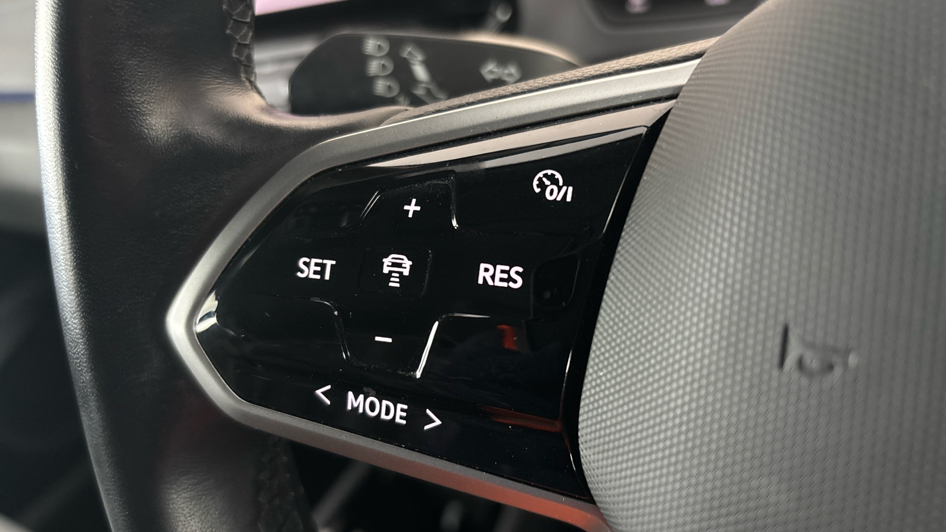 4027715 107KW Life Pro 58kWh 5dr Auto