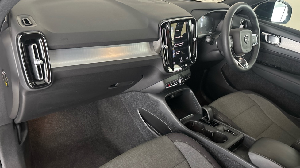 VOLVO XC40 Image 10