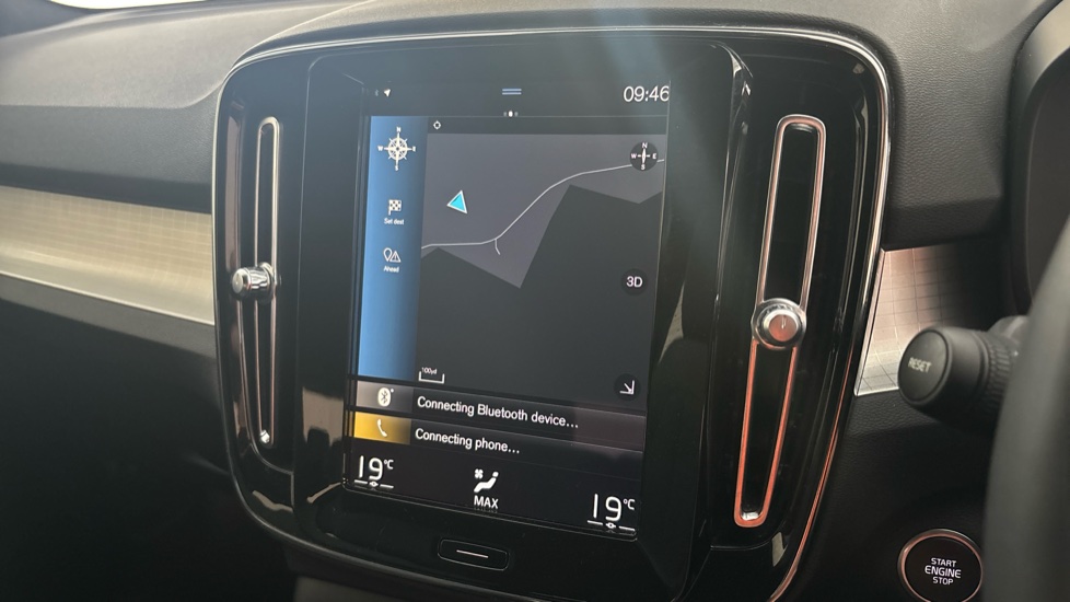 VOLVO XC40 Image 12
