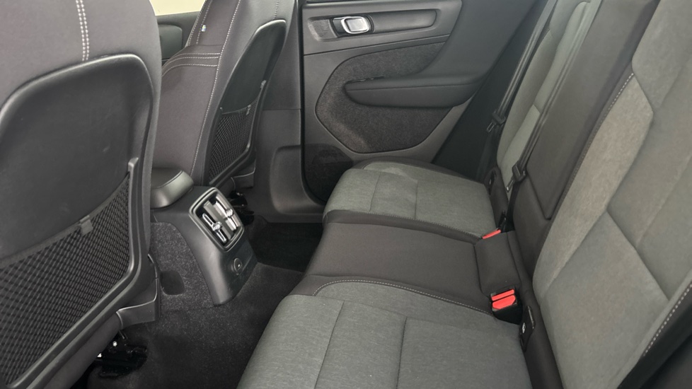 VOLVO XC40 Image 14