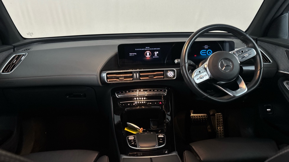 MERCEDES EQC Image 11