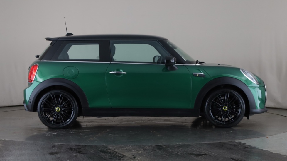 MINI HATCHBACK Image 6