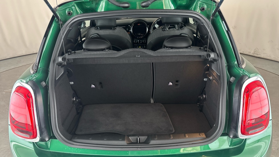 MINI HATCHBACK Image 15