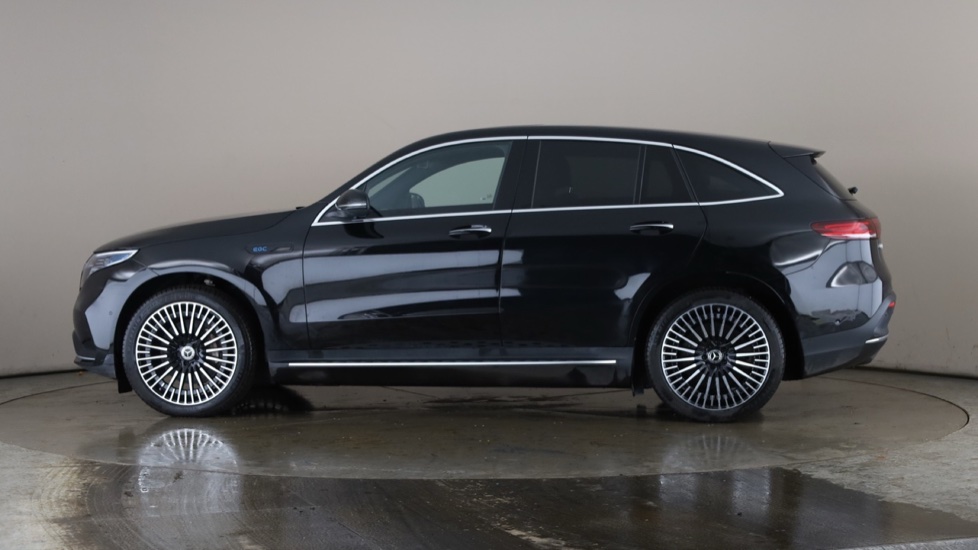 MERCEDES EQC Image 2