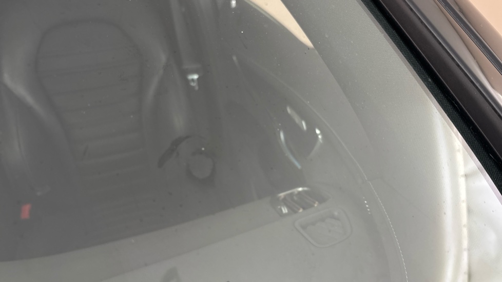 MERCEDES EQC Multiple chips