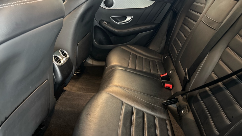 MERCEDES EQC Image 14