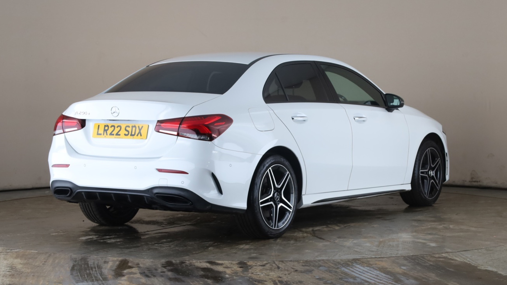 4049543 A250e AMG Line Premium Edition 4dr Auto