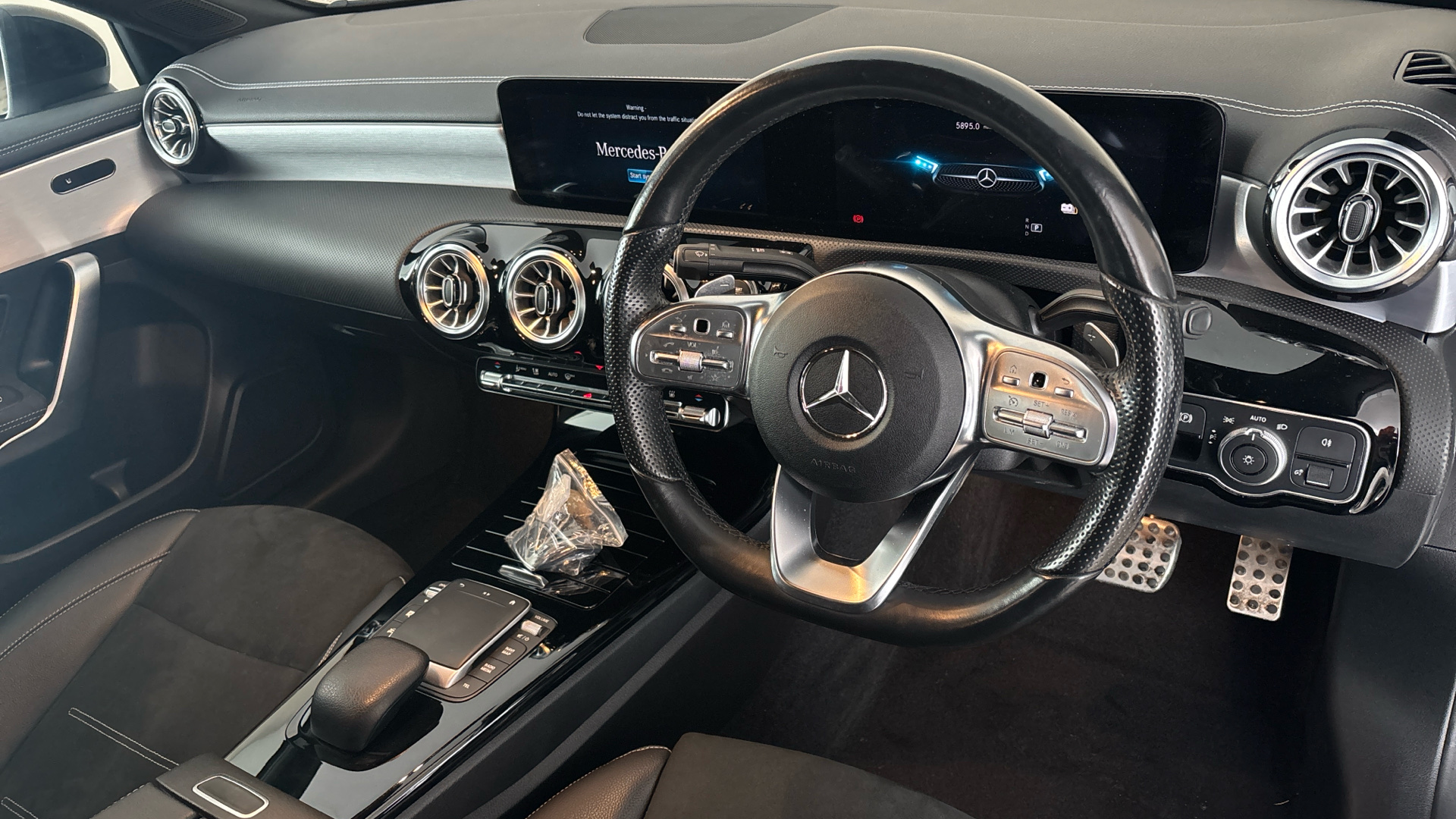 4049543 A250e AMG Line Premium Edition 4dr Auto