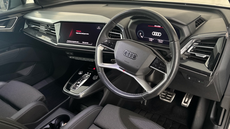 AUDI Q4 Image 9